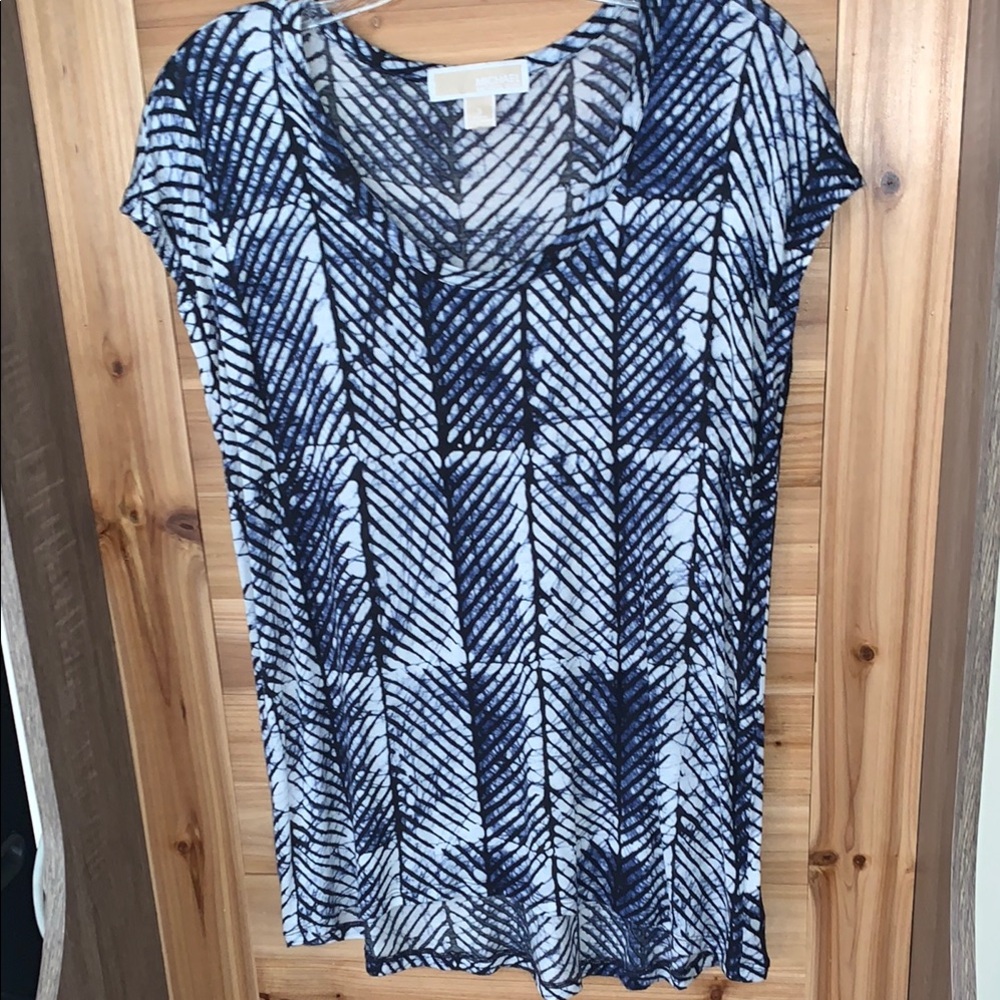 MICHAEL Michael Kors Blue and White Graphic Cap Sleeve Blouse Size Small